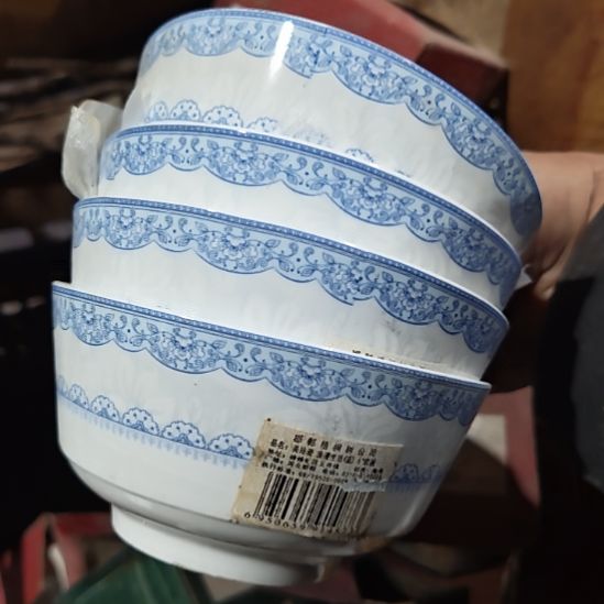 茶盏陶瓷盘子碗啥都有