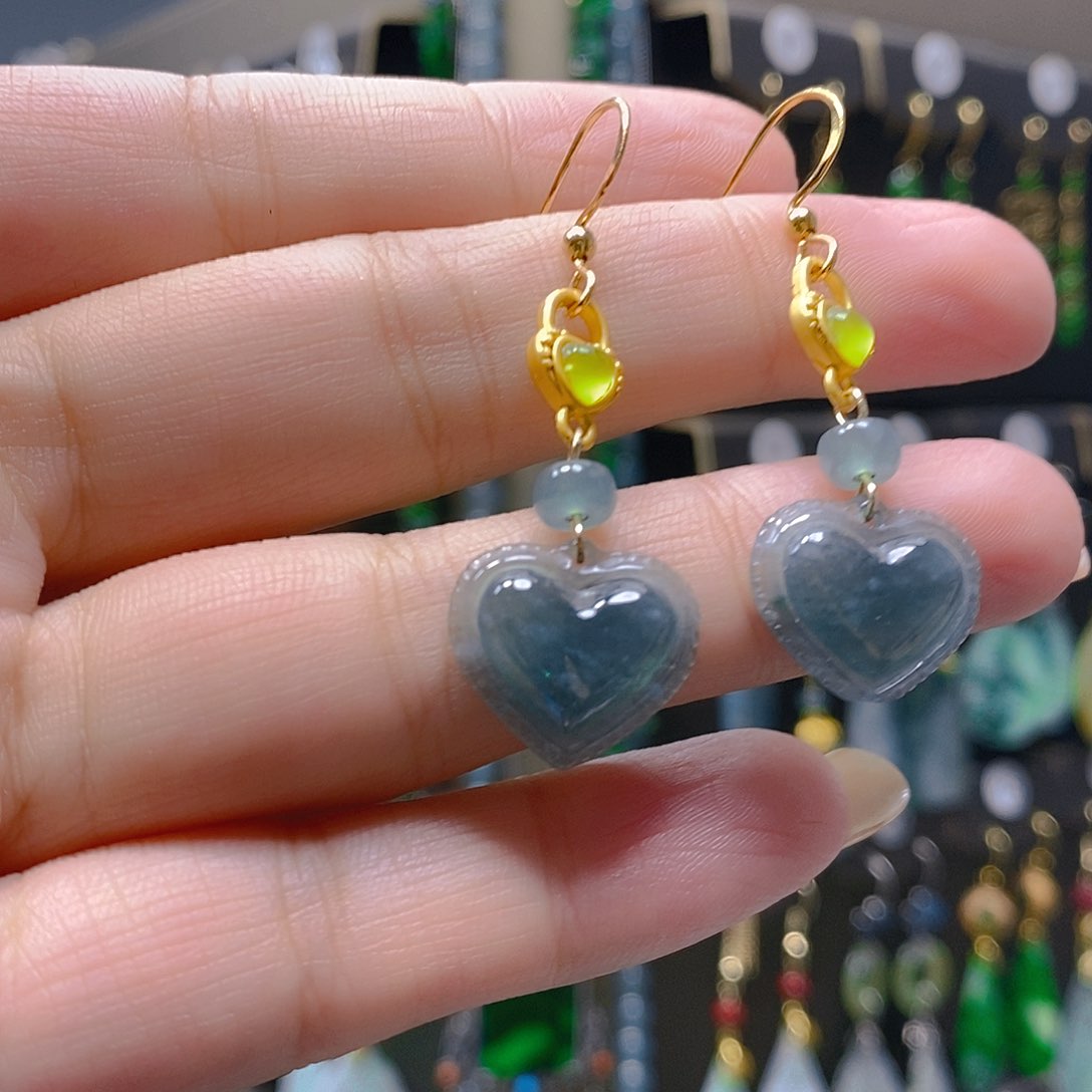 未镶嵌翡翠耳饰翡翠