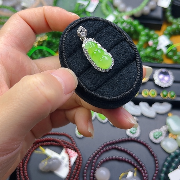 和田玉银S925镶嵌颈饰