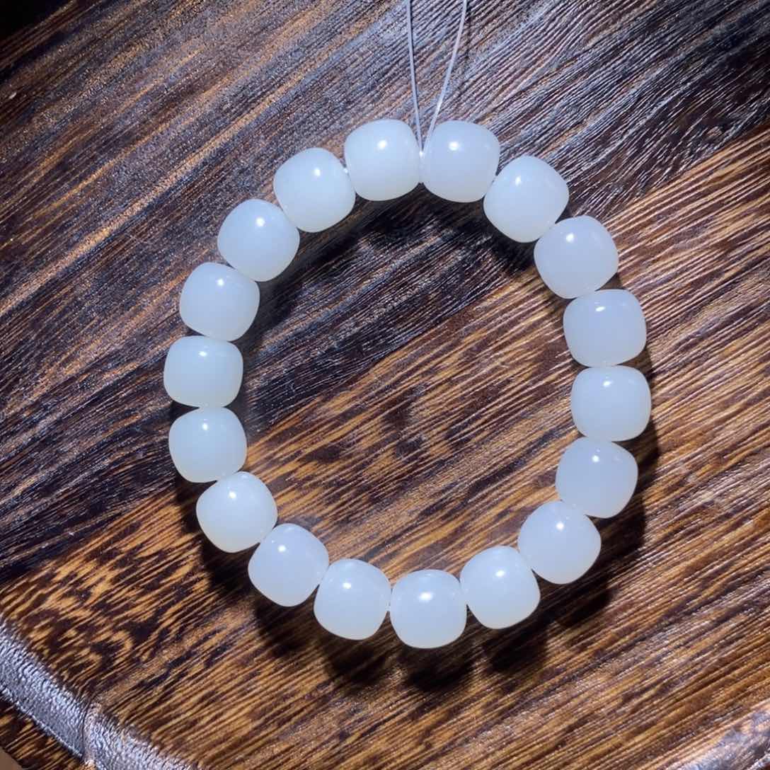 和田玉手串未镶嵌桢*妹12m老型