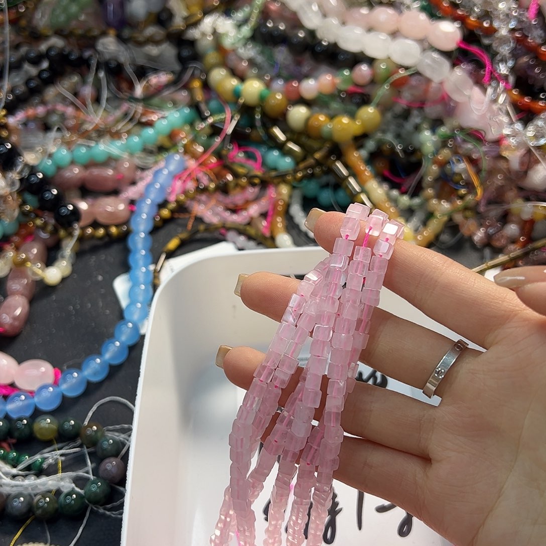 玛瑙/玉髓合金珠宝半成品粉水方糖一条