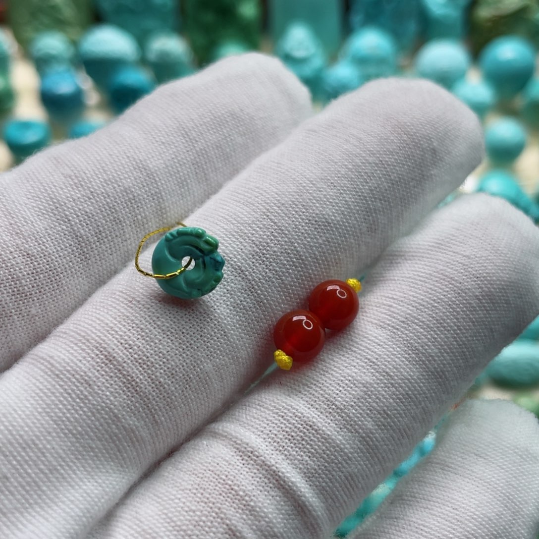 南红玛瑙颈饰未镶嵌