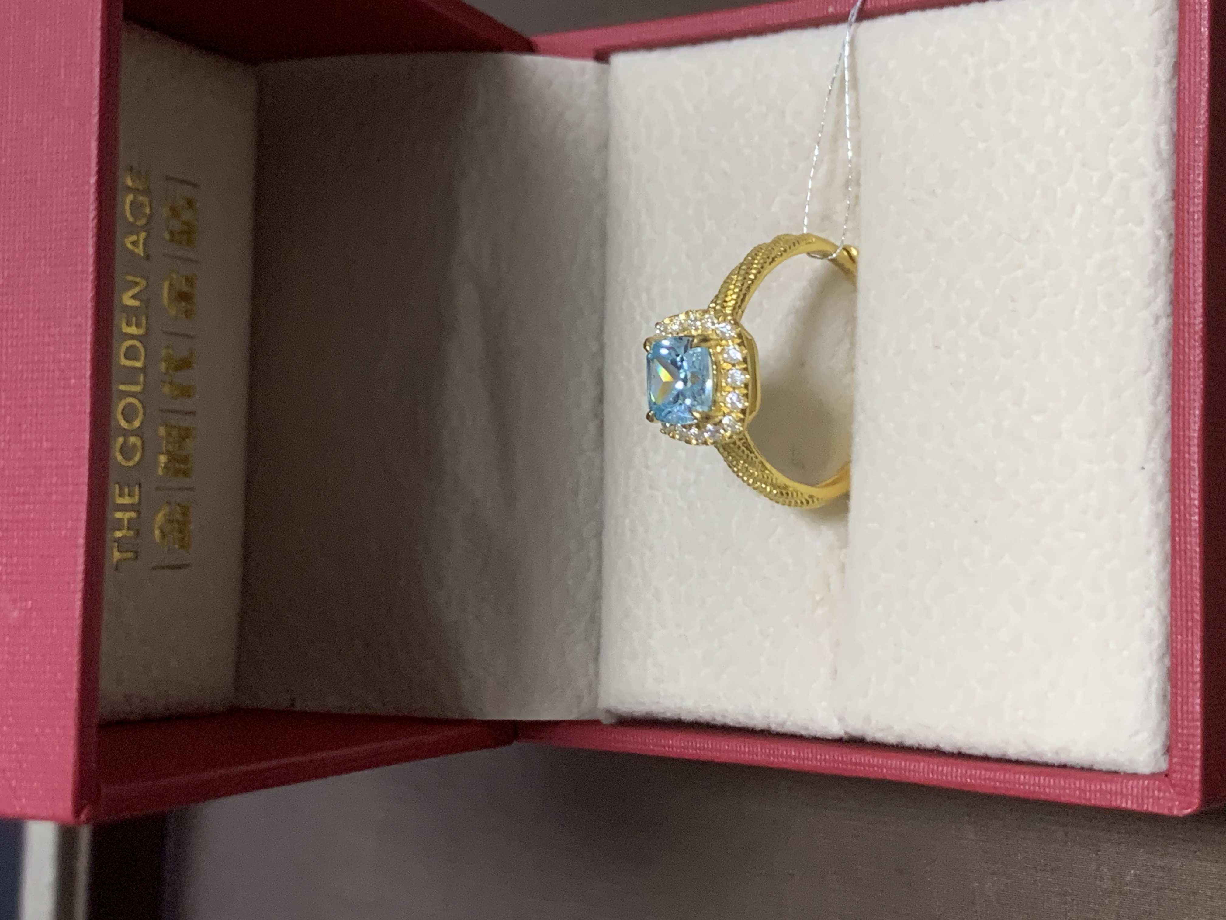 【世纪金时代金店】净金重3.51克足金淡蓝色方糖活口戒指