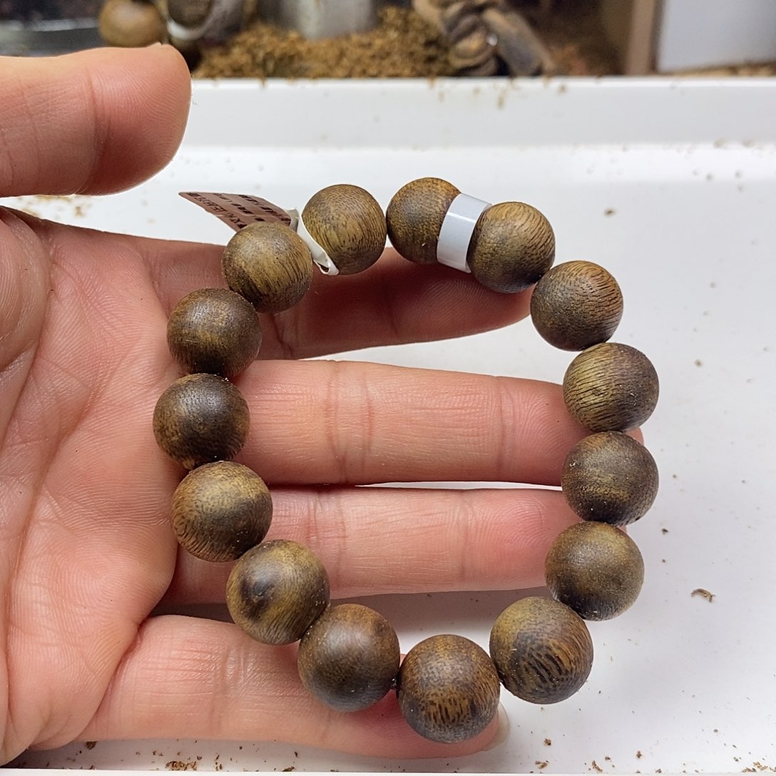 沉香手串绿棋楠规格1.4-12