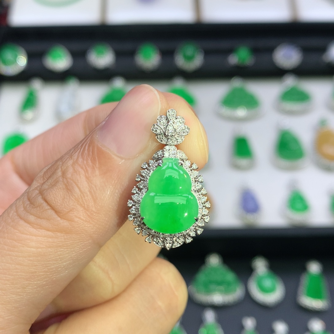 翡翠18K金镶嵌吊坠(不含链)