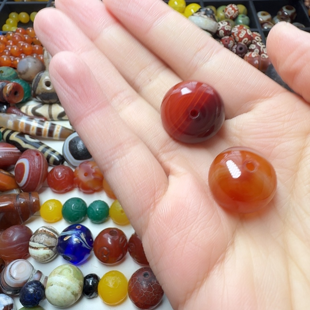 V***i玛瑙/玉髓未镶嵌满30包邮