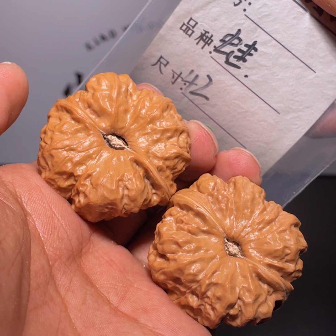 文玩核桃吊坠文玩核桃