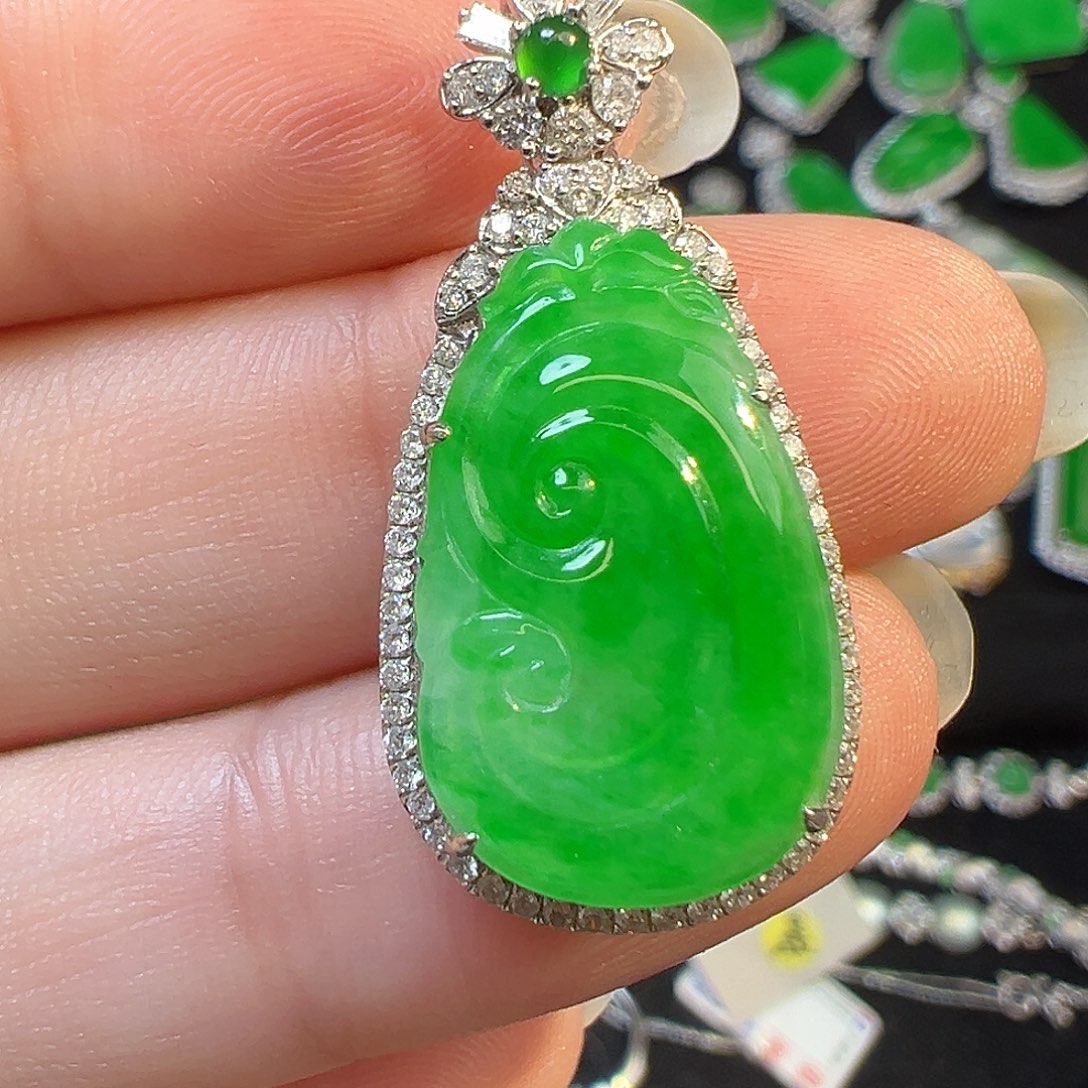 翡翠颈饰18K金镶嵌收货48小时鉴赏期