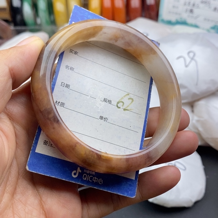 未镶嵌手镯石英质玉