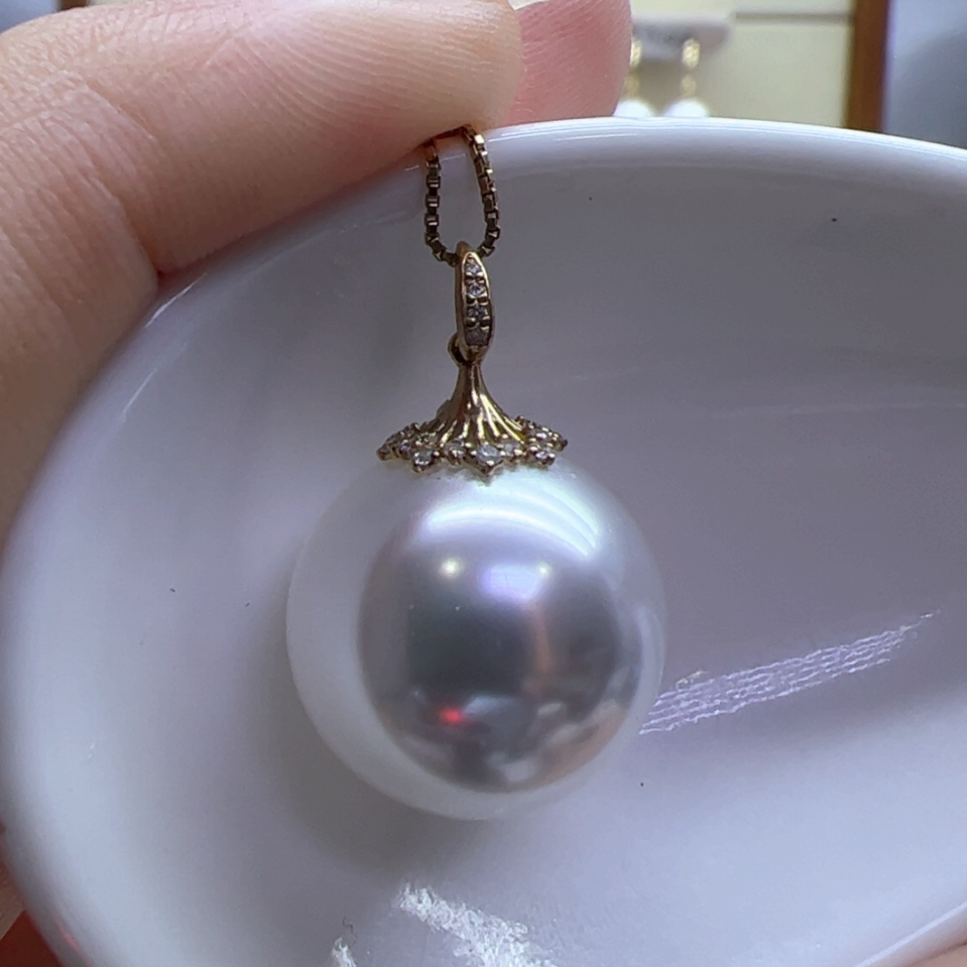 淡水珍珠吊坠(赠链)18K金镶嵌