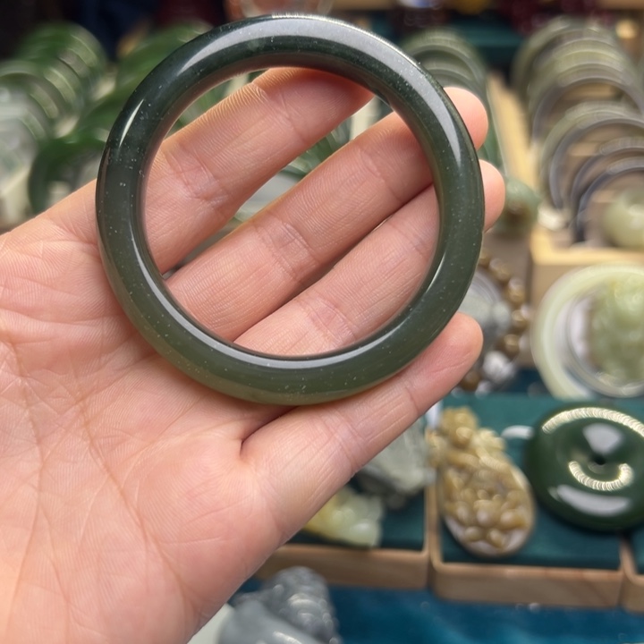 和田玉手镯未镶嵌51.7圈围10022