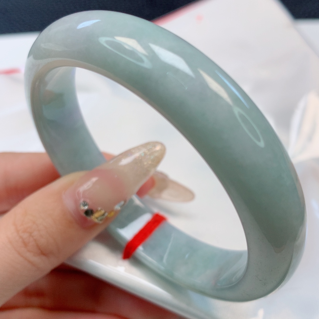 【闪购商品】翡翠手镯未镶嵌57+圈