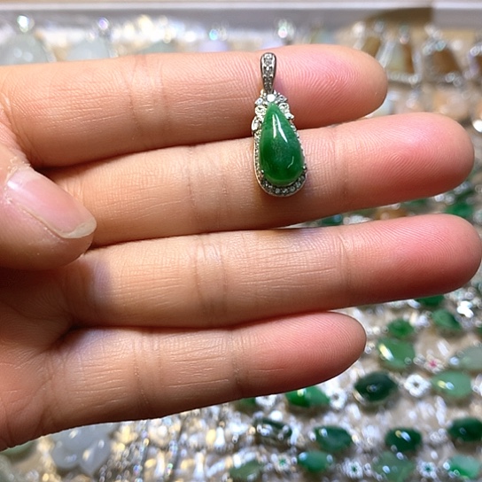 翡翠银S925镶嵌颈饰吊坠