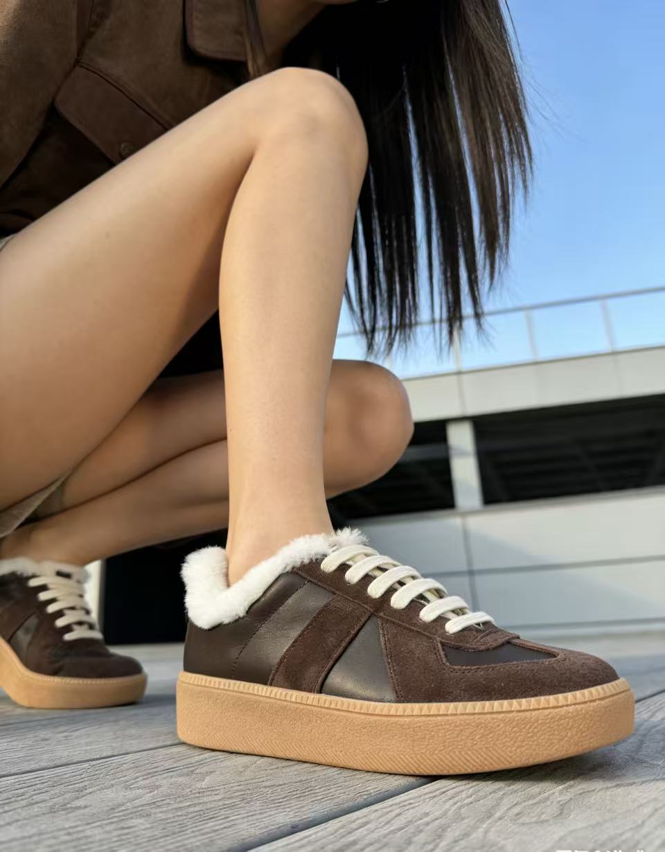 M-羊毛德训拼色舒适牛反绒时尚休闲鞋系带百搭厚底德训鞋