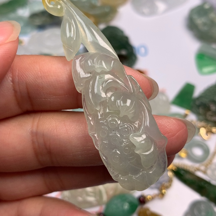 翡翠未镶嵌颈饰翡翠