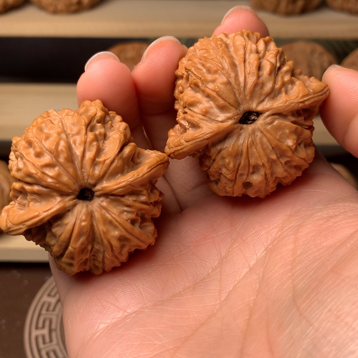 文玩核桃吊坠小**海