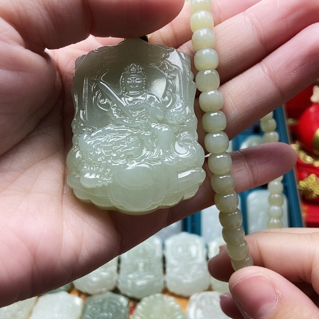 和田玉颈饰未镶嵌涛*