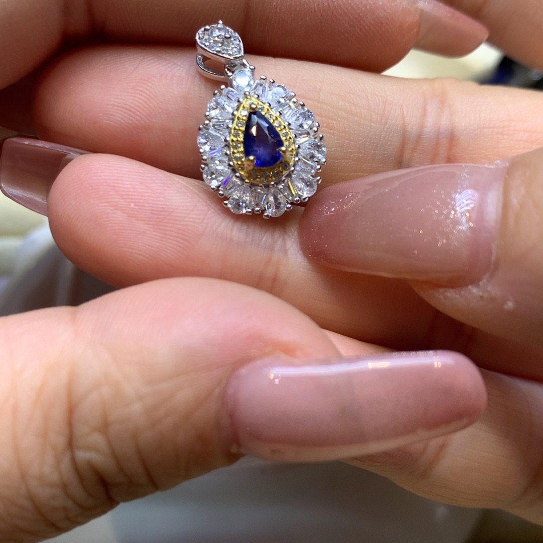 颈饰蓝宝石银S925镶嵌