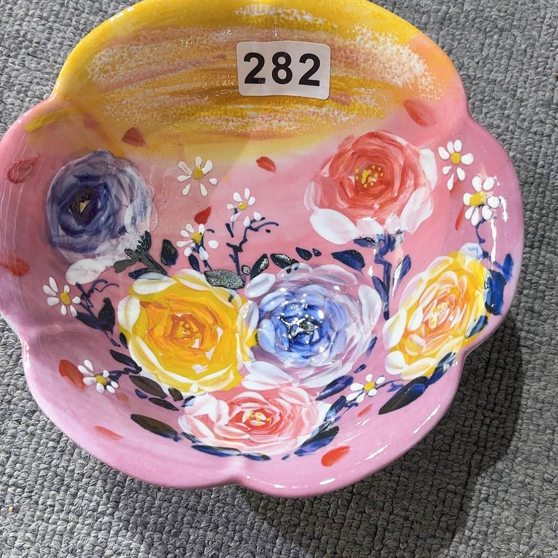 瓷片兔兔好可爱啊我