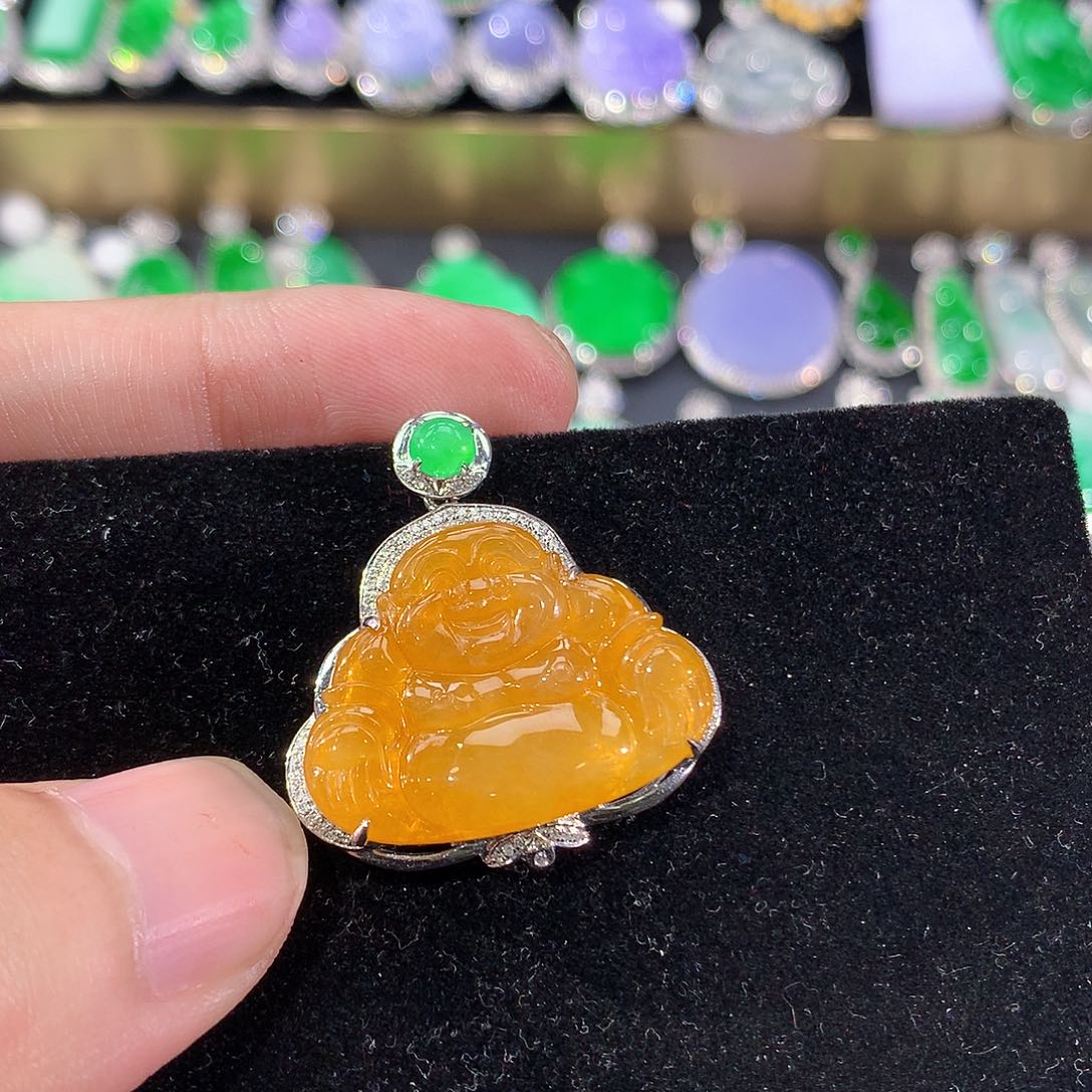 翡翠18K金镶嵌颈饰