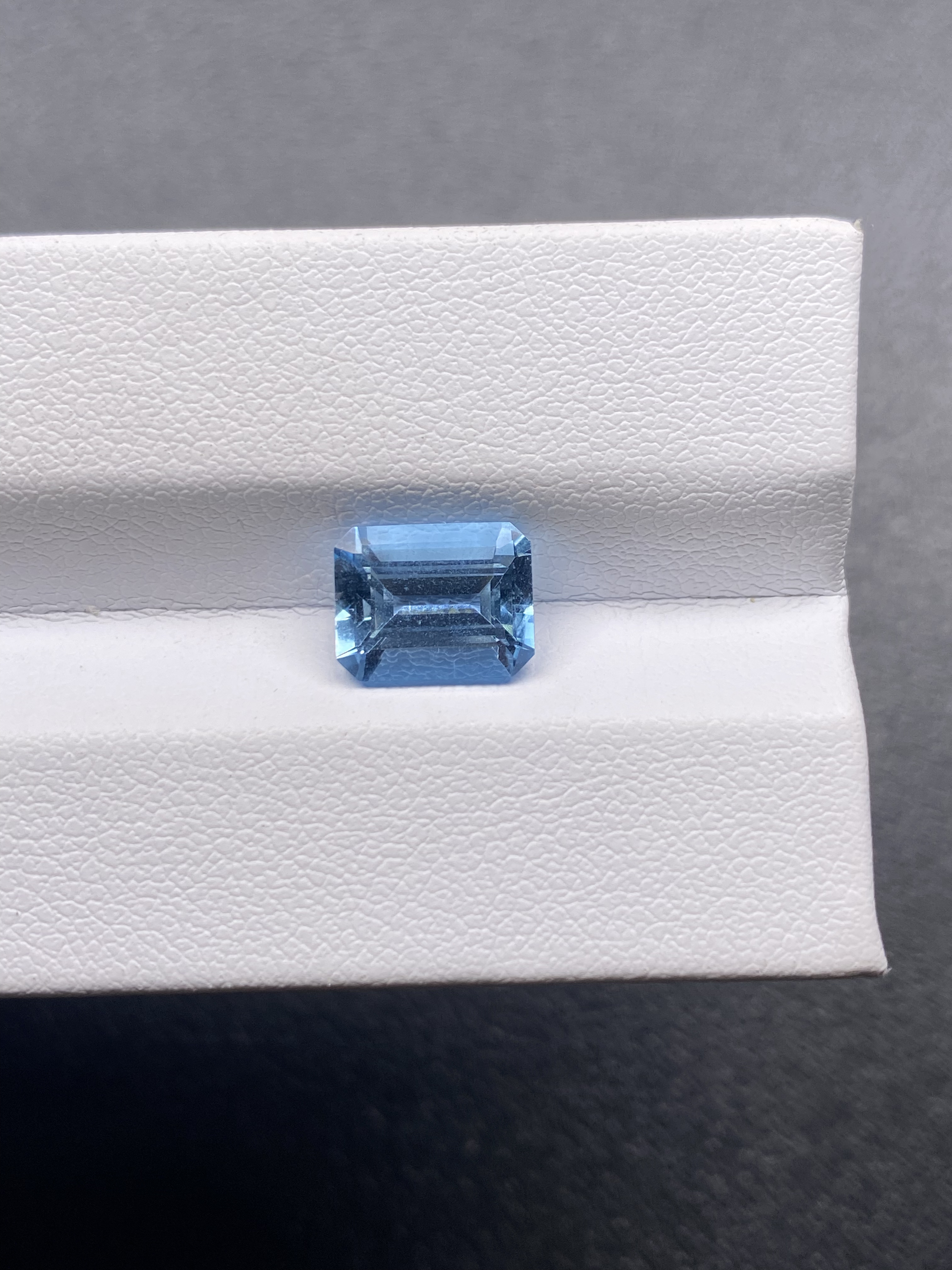 纯天然圣玛利亚海蓝宝