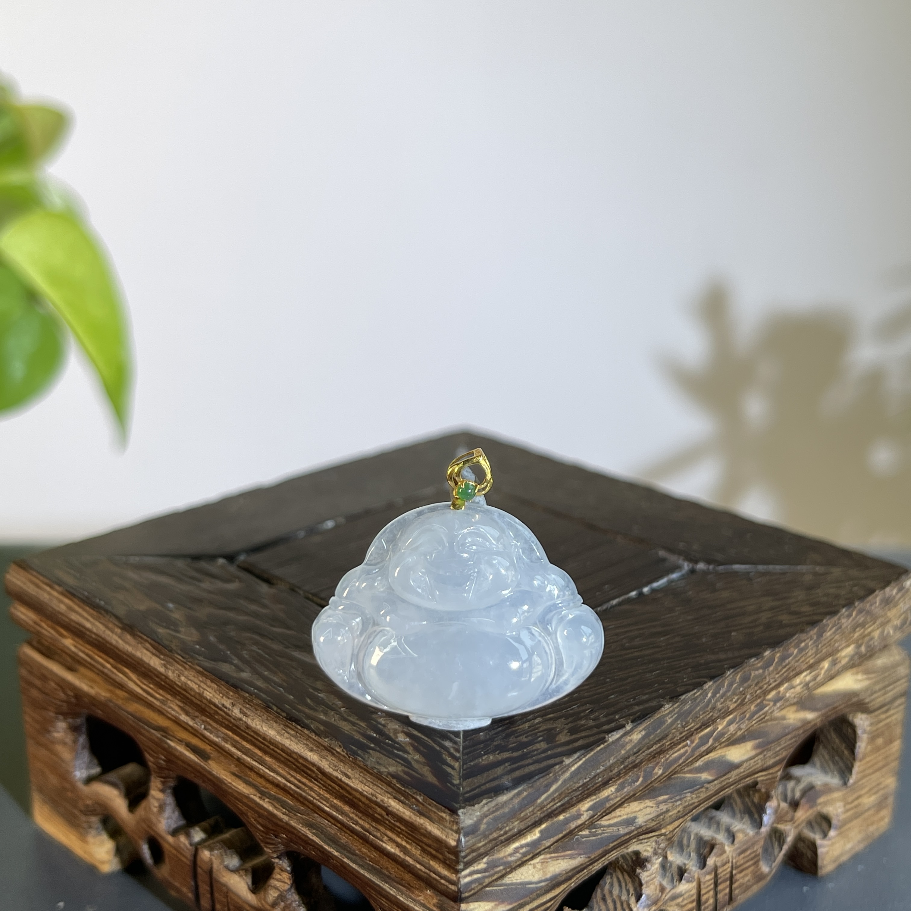 JCW23-52 天然翡翠缅甸A货 18K扣佛公