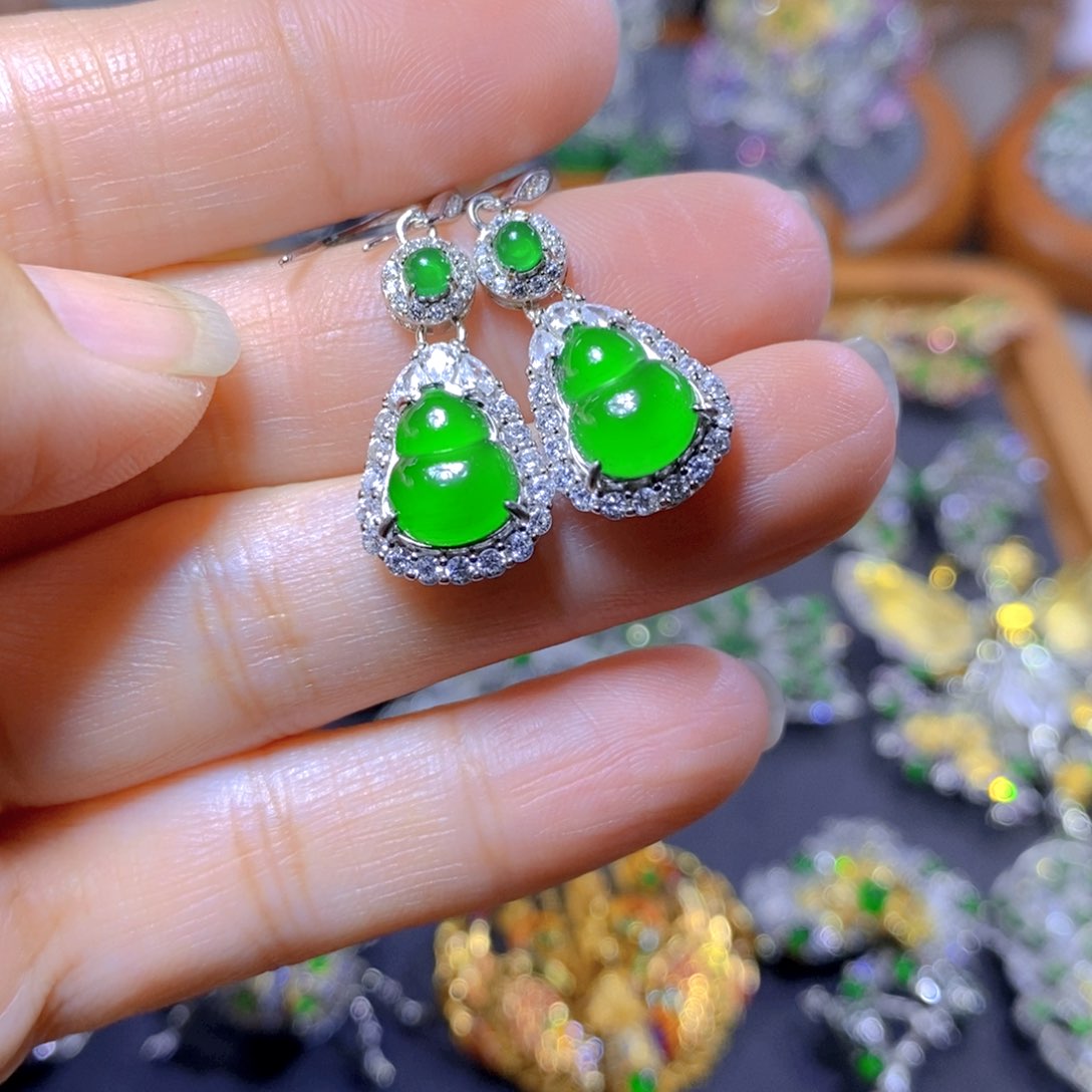 翡翠颈饰银S925镶嵌天然翡翠