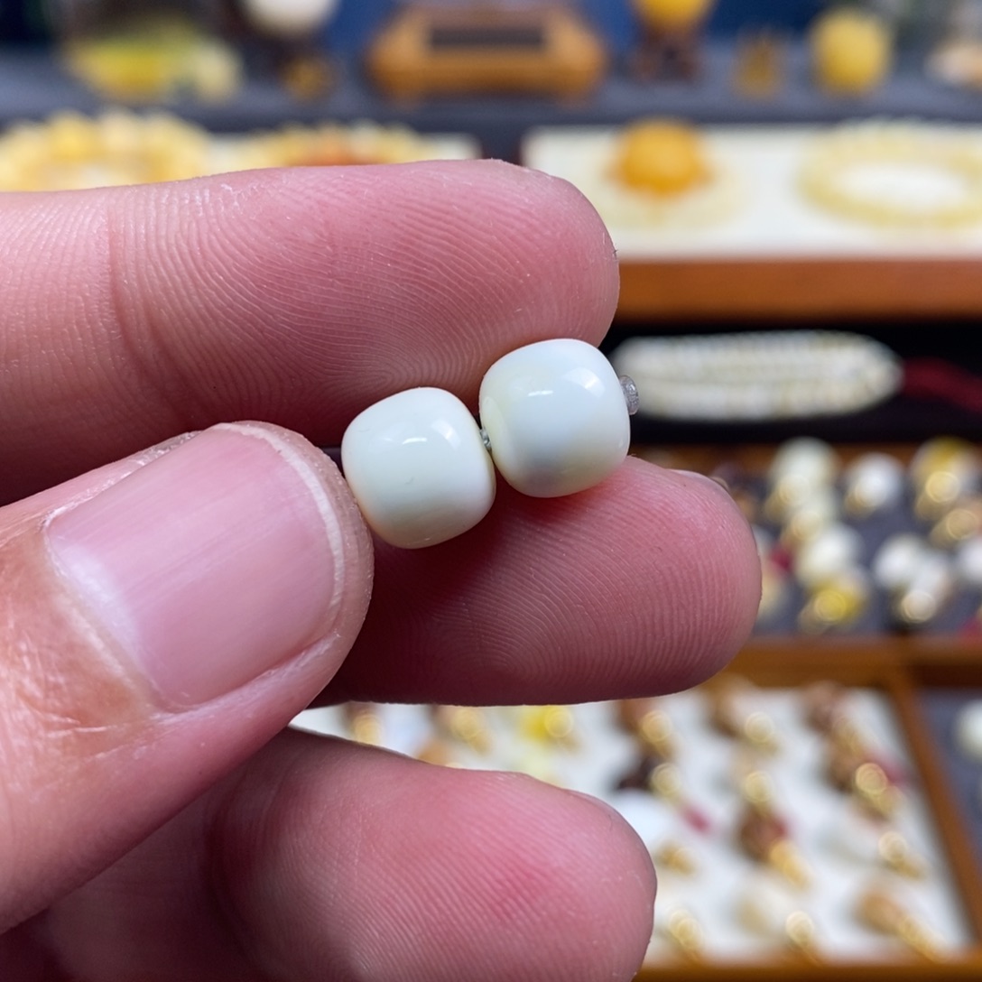 蜜蜡未镶嵌裸石配饰尺寸9.2