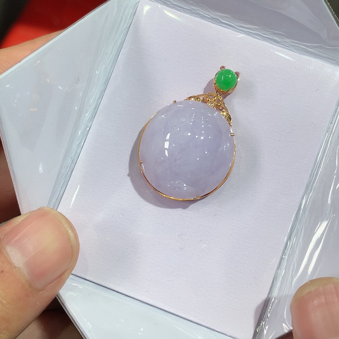 翡翠吊坠(赠链)18K金镶嵌