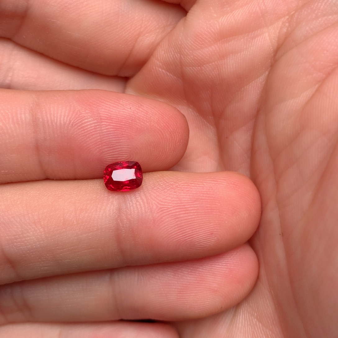 裸石尖晶石执*念