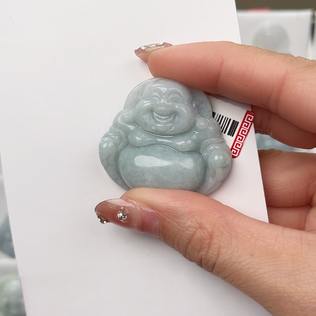 翡翠颈饰未镶嵌佛公