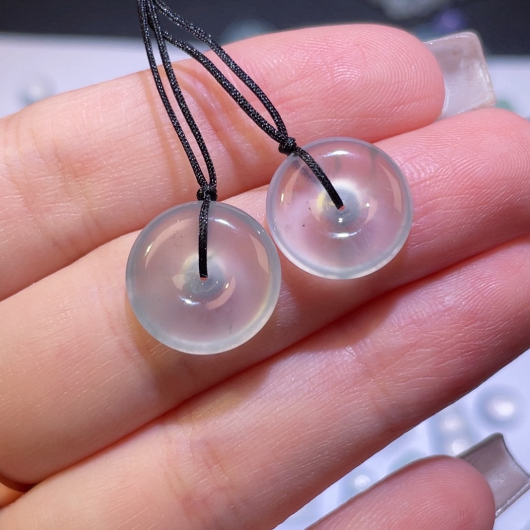 翡翠未镶嵌颈饰裸石