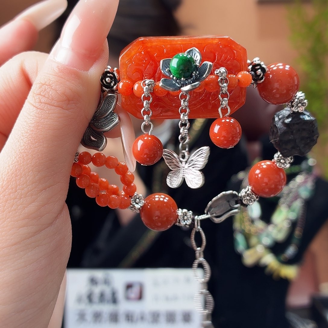 翡翠未镶嵌耳饰手链