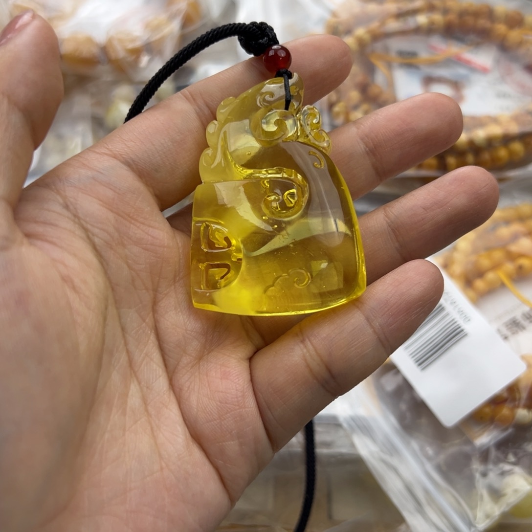 琥珀珠宝奇石未镶嵌