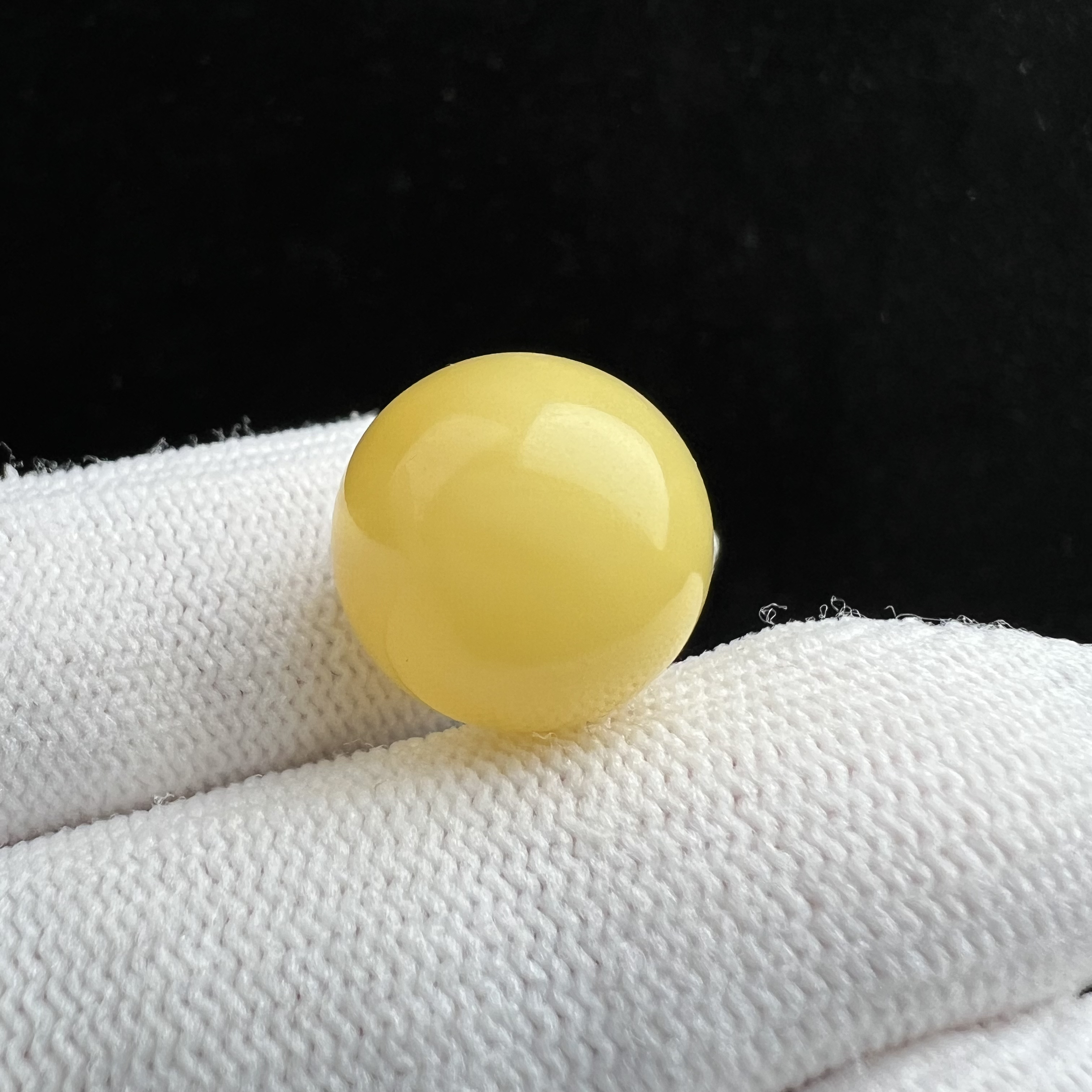 A1879天然蜜蜡鸡油黄圆珠 15.6mm支持鉴定 假一罚四