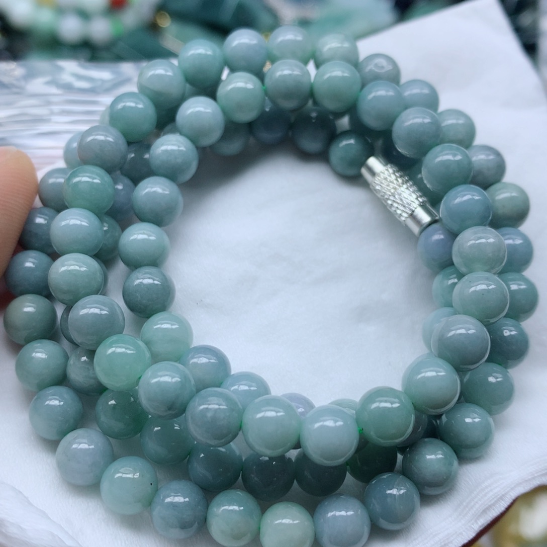 翡翠颈饰未镶嵌手串