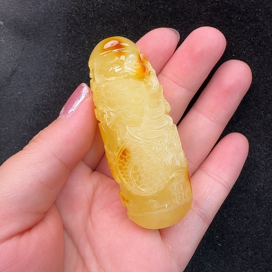 蜜蜡未镶嵌珠宝奇石