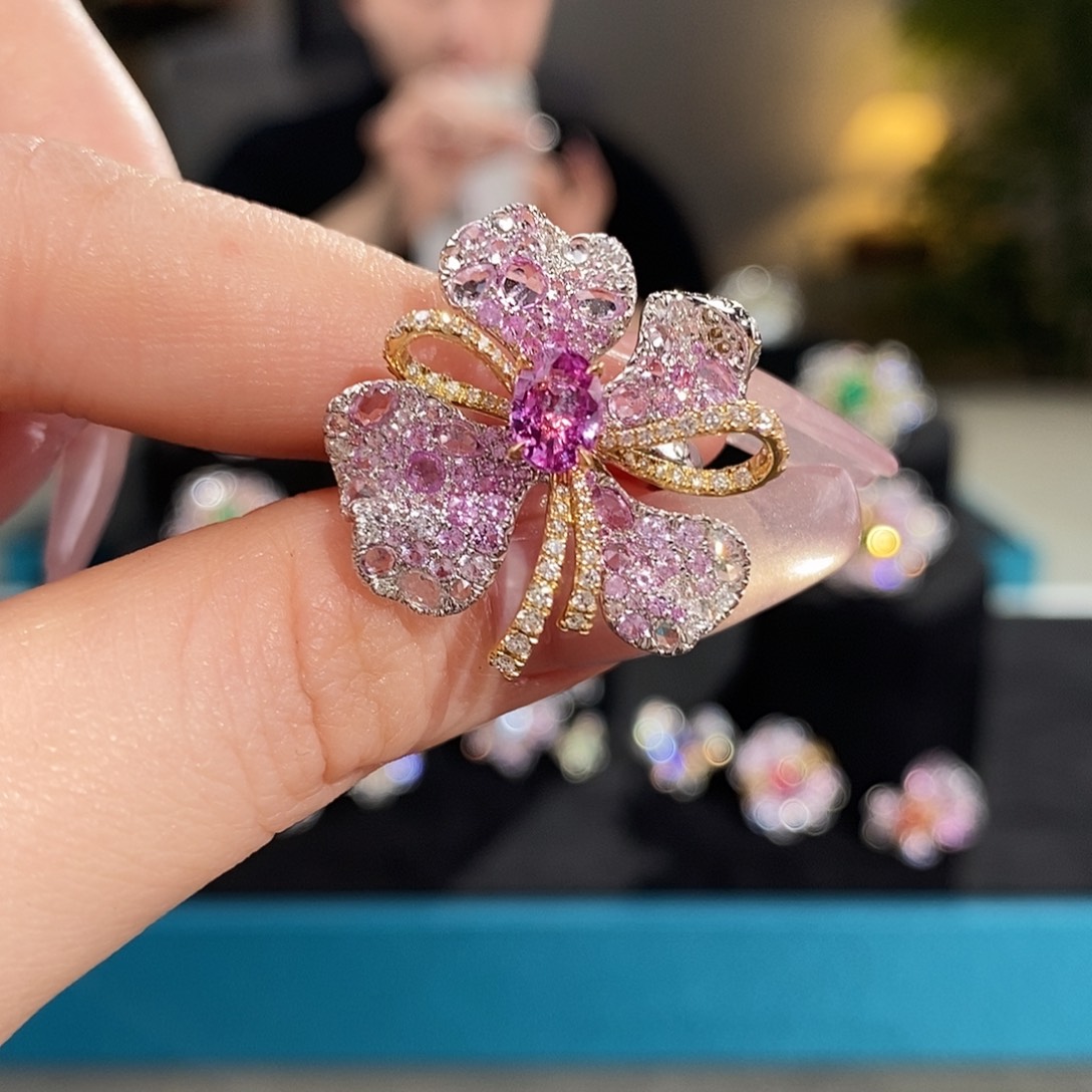 彩色蓝宝石戒指18K金镶嵌1.026ct无烧帕帕拉恰