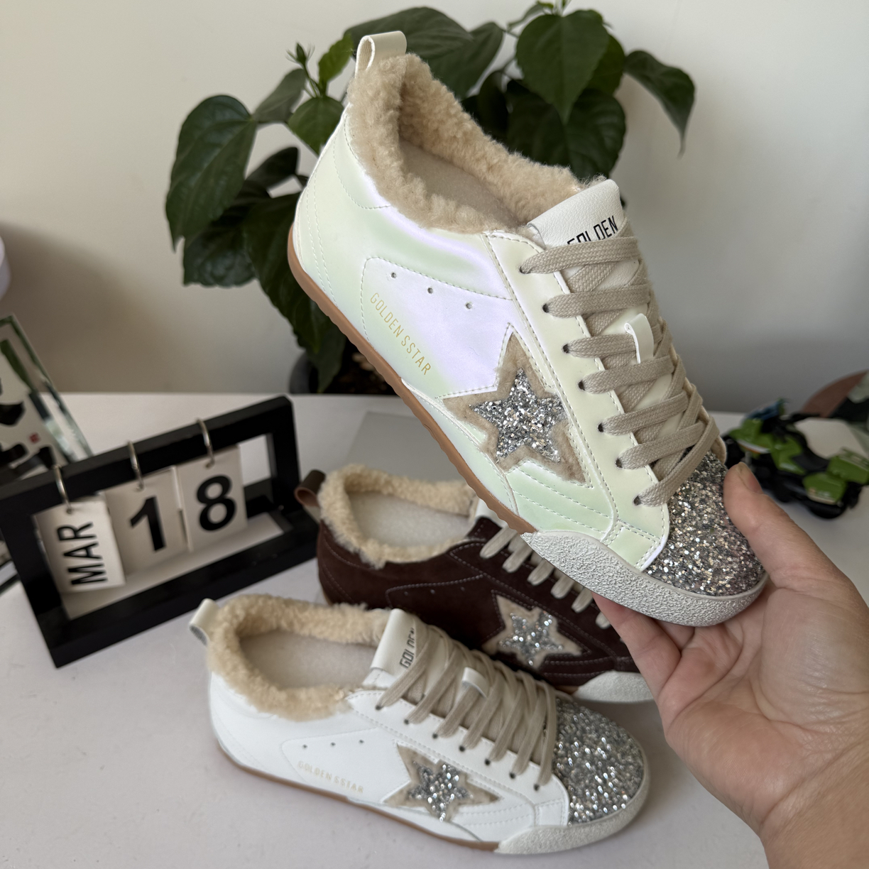 东大门2025冬季新款做旧星星加绒保暖时尚休闲百搭脏脏鞋女