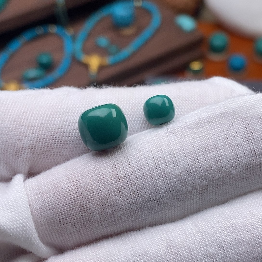 杨***生绿松石未镶嵌绿松石配饰