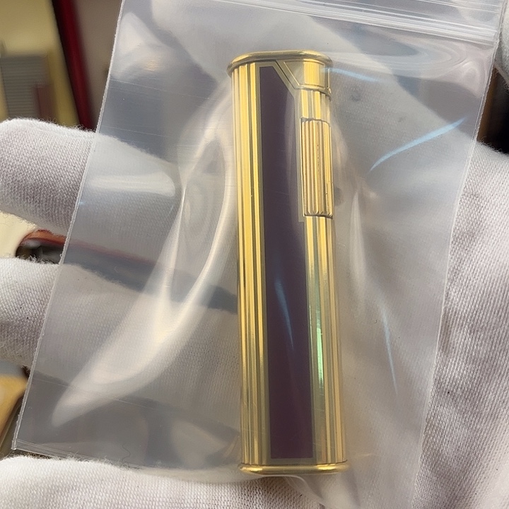 红**日二手红色气体打火机