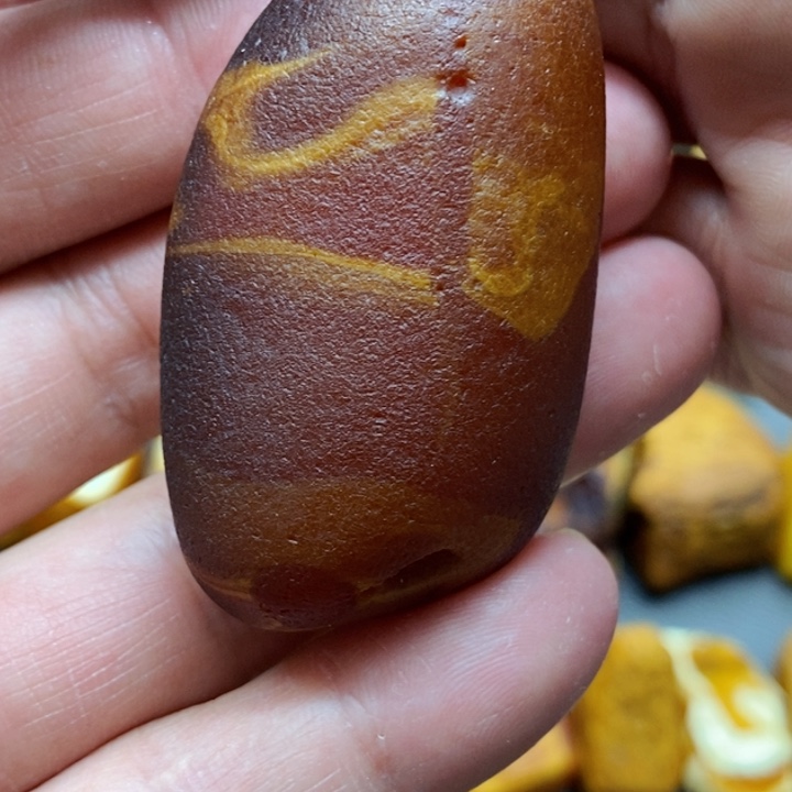 定制琥珀小*哥蜜蜡原石