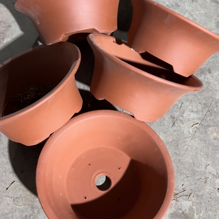 紫砂花盆   1 00-5。  微瑕