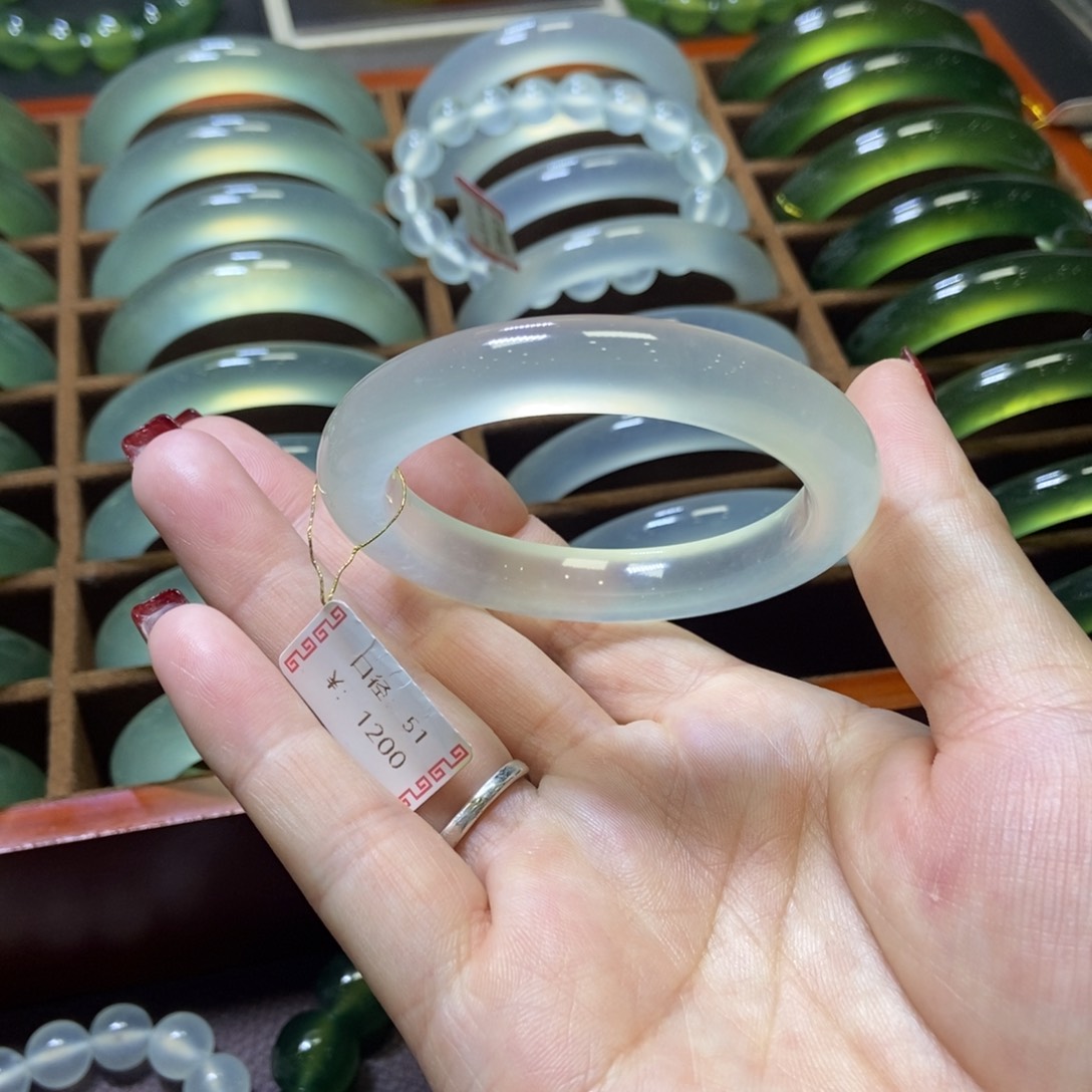 蛇纹石玉手镯51未镶嵌