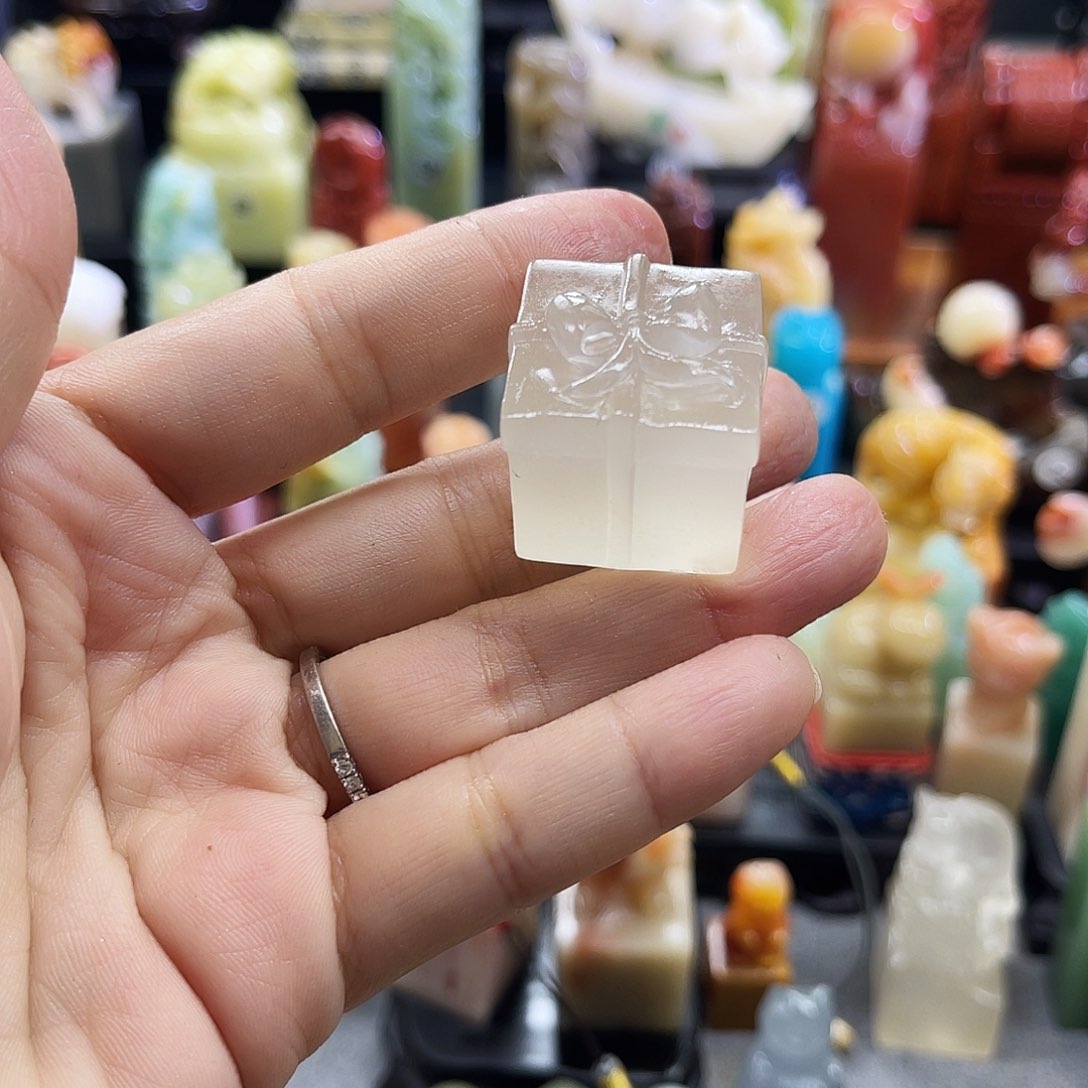 寿山石印石雨****?8574包