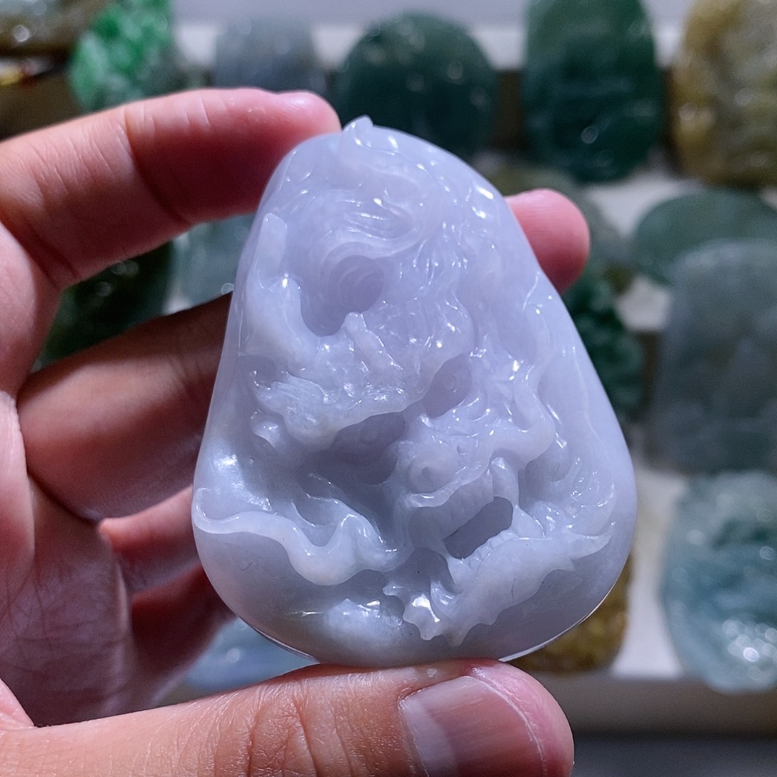 【闪购商品】翡翠颈饰未镶嵌龙牌