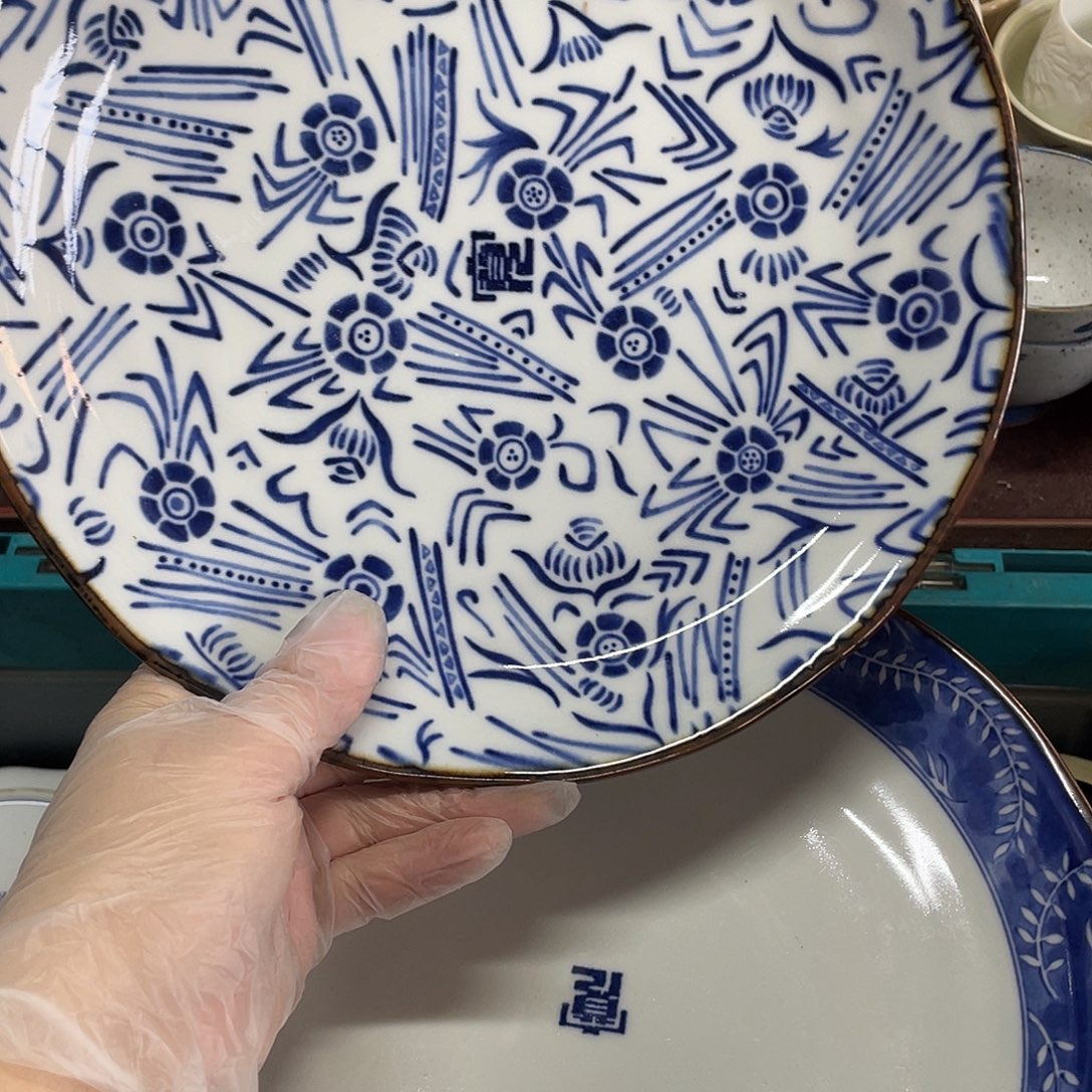 67898766889876677766