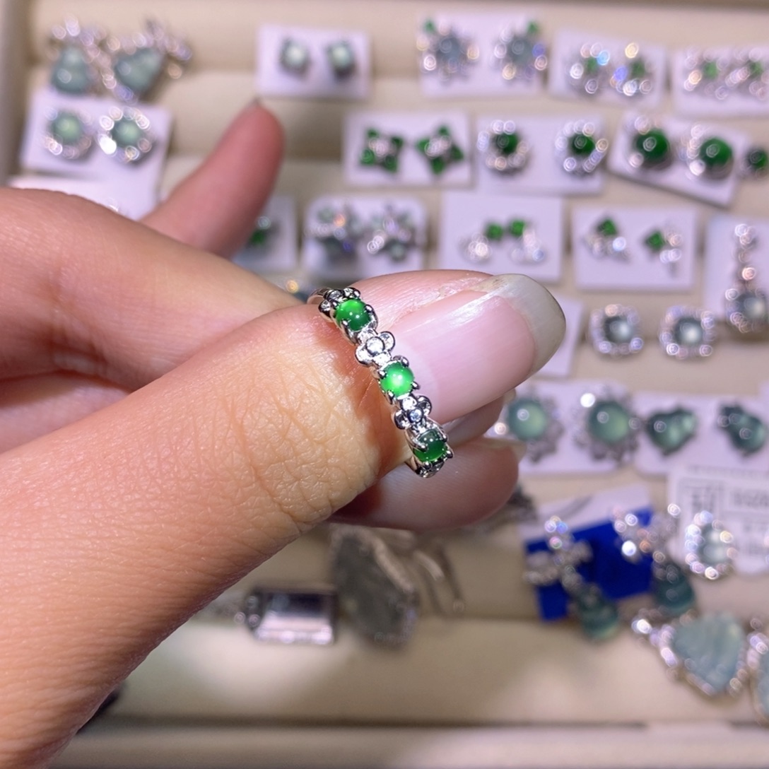 翡翠未镶嵌颈饰天然