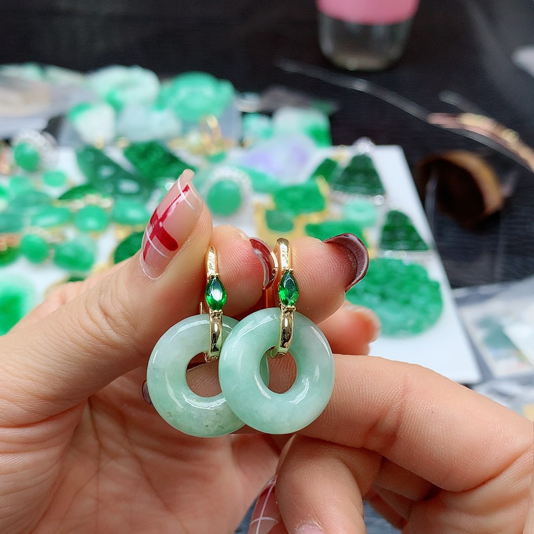 【闪购商品】翡翠耳饰未镶嵌，