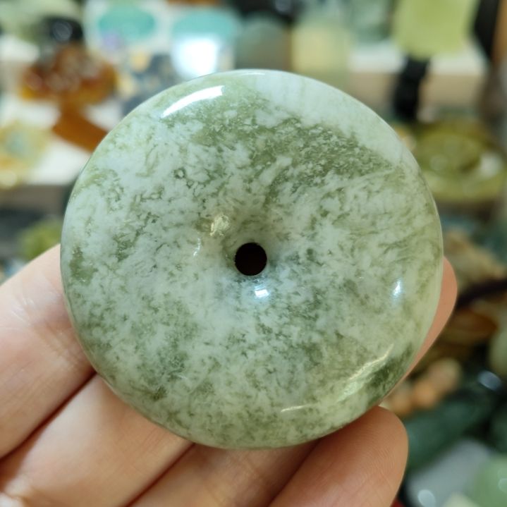 岫玉未镶嵌平安扣